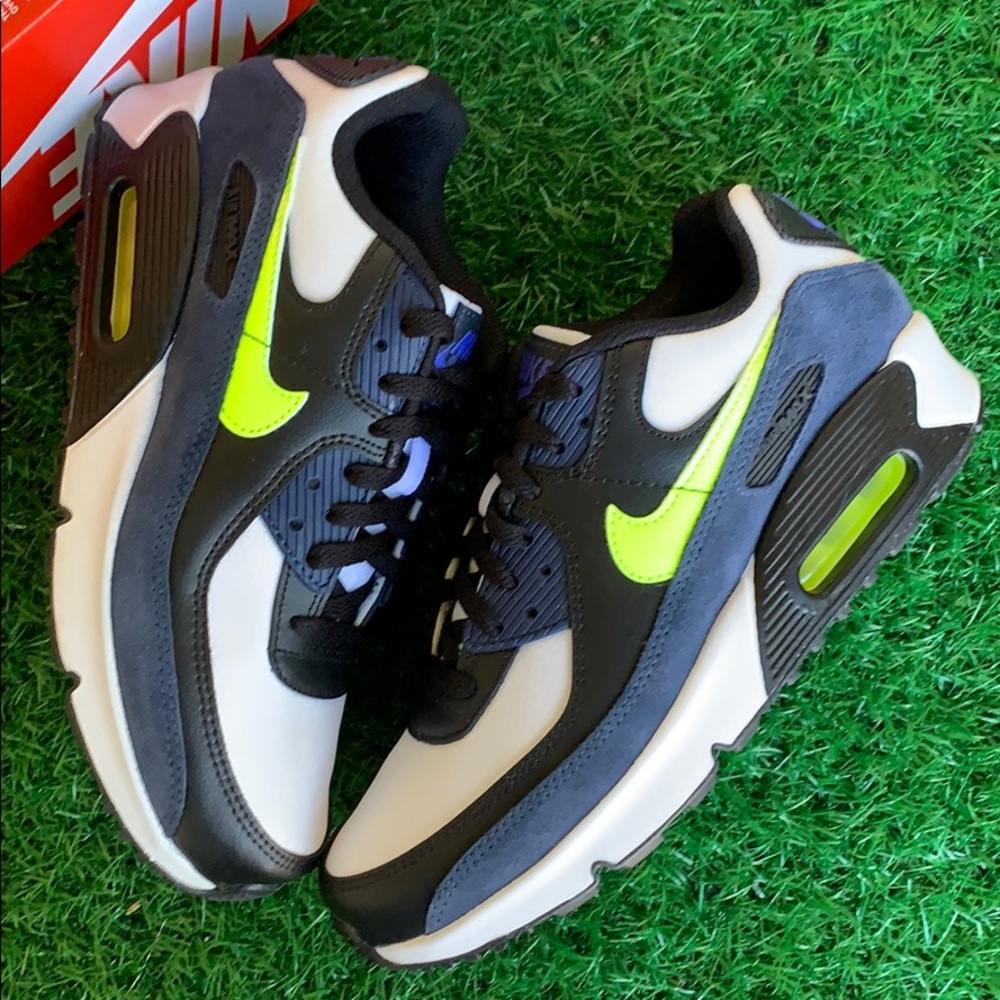 NIKE AIR MAX 90 LTR (GS) WMNS - Picture 15 of 16